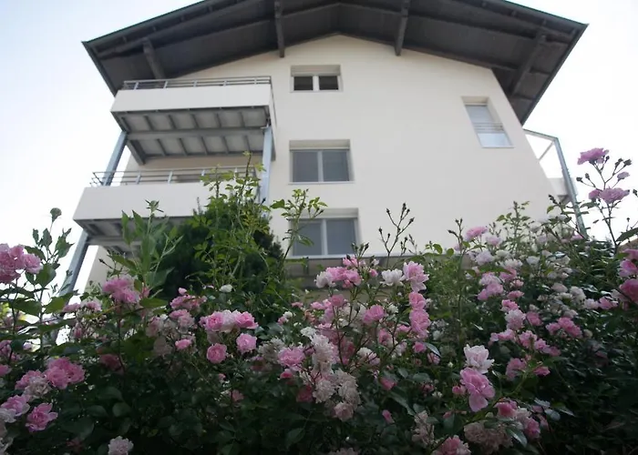 Oswald Апартаменты *